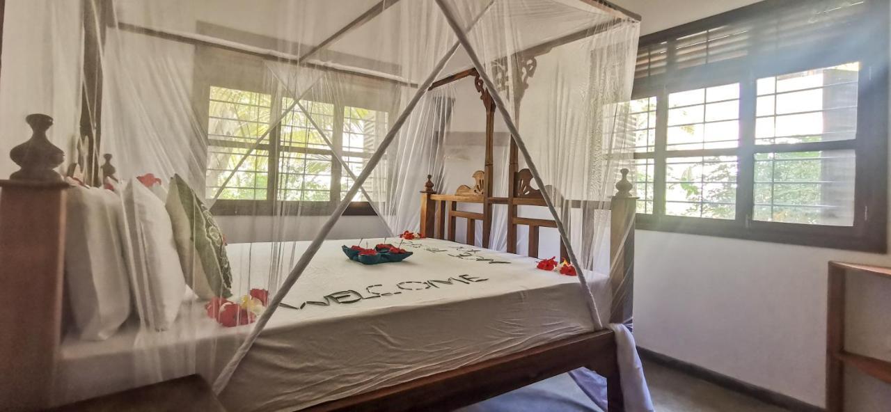 Villa Malaika จัมเบียนี ภายนอก รูปภาพ